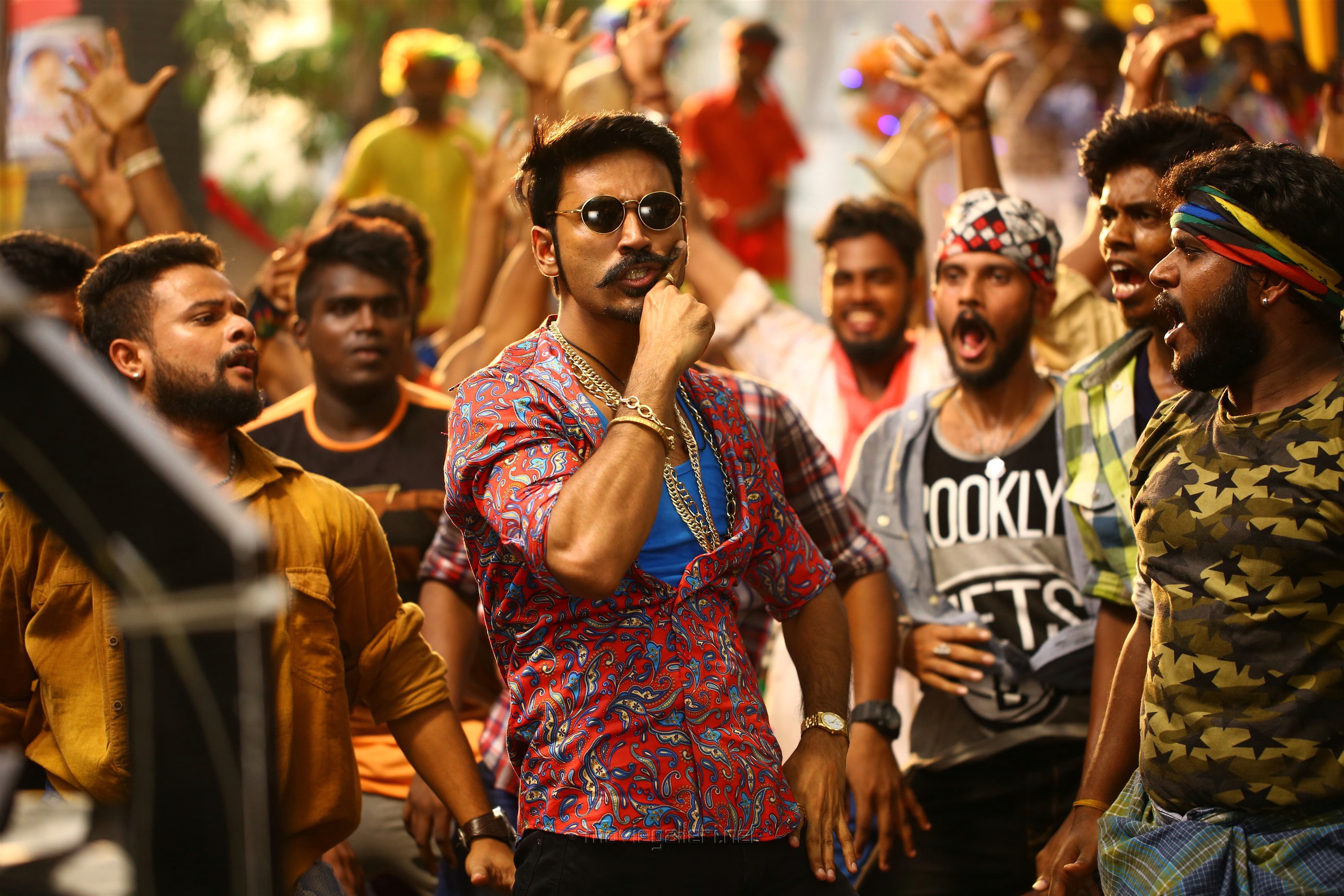 Maari Hd Wallpapers