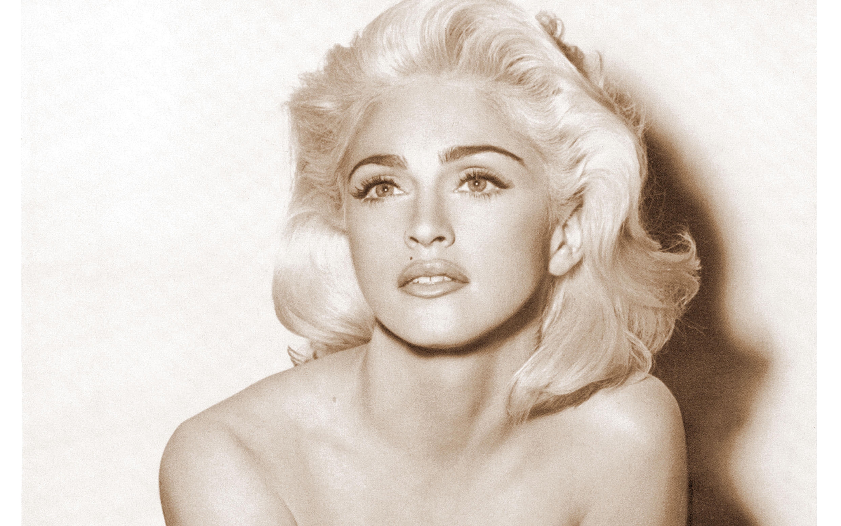 Madonna Wall Paper Wallpapers