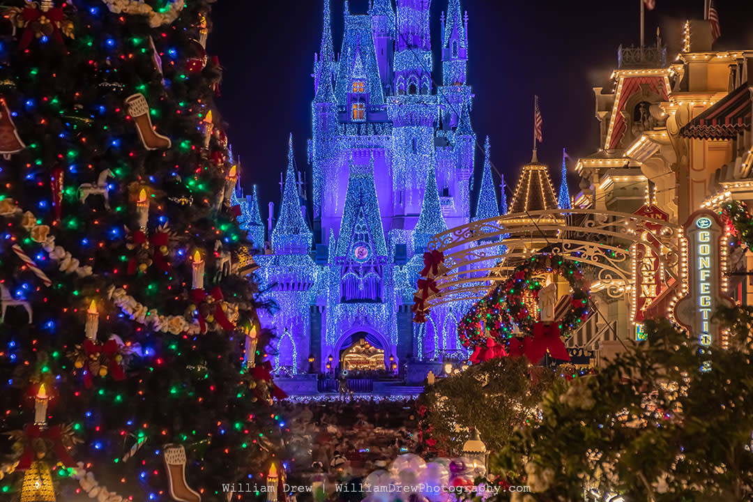 Magic Kingdom Christmas Wallpapers