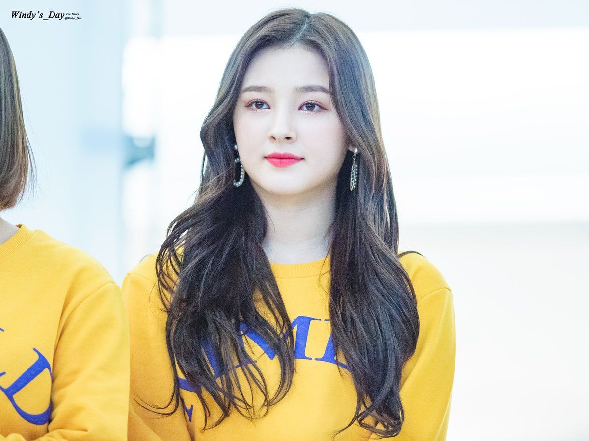 Nancy Momoland Photoshoot Wallpapers