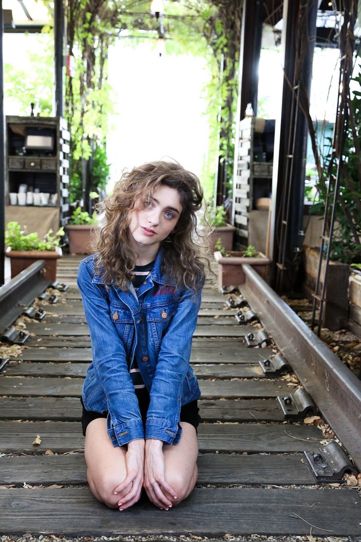 Natalia Dyer Hot Wallpapers