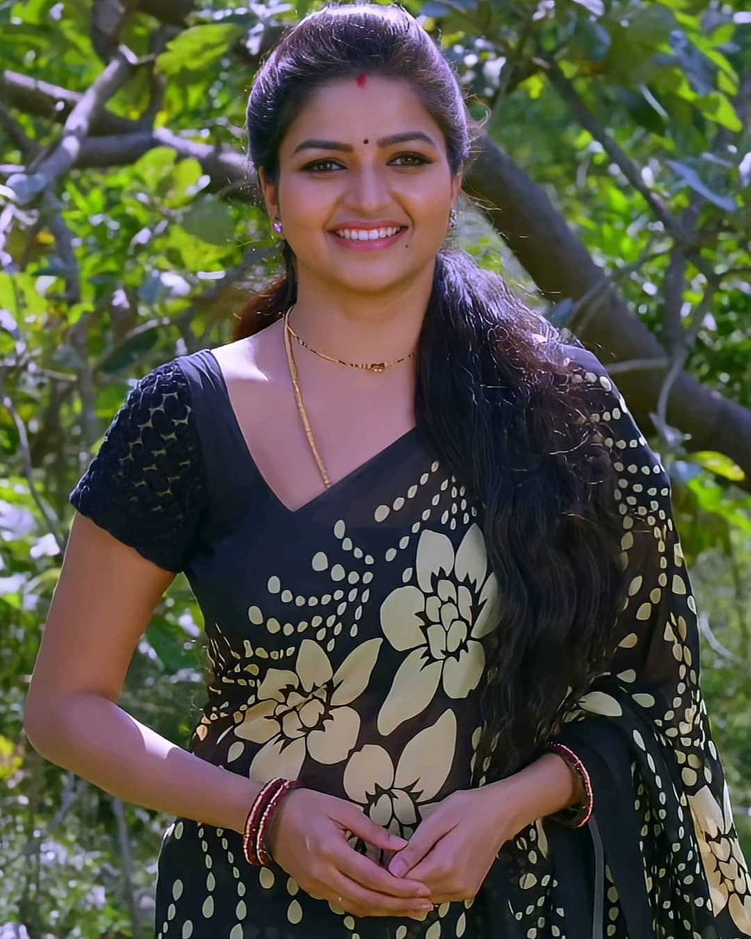 Nithya Ram Hot Wallpapers