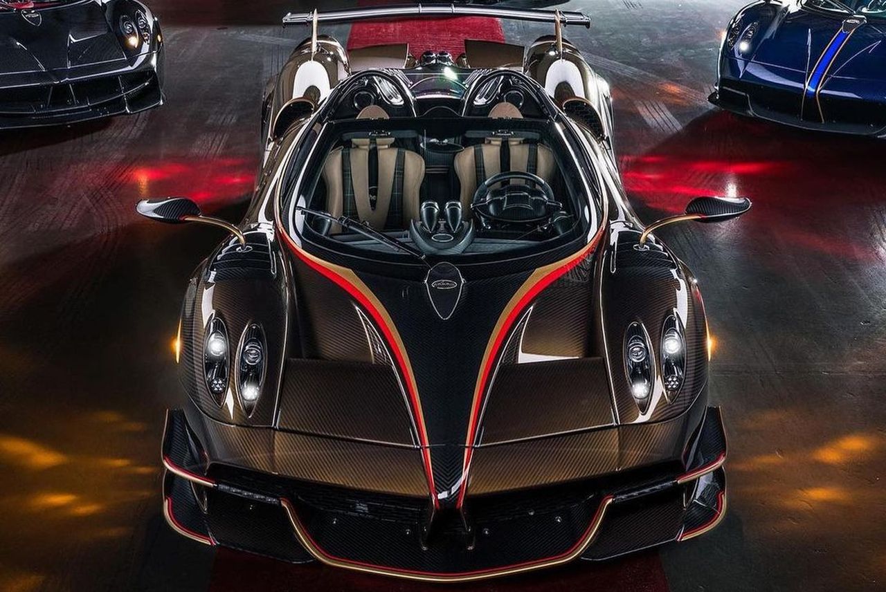 Pagani Huayra Carbon Edition Wallpapers