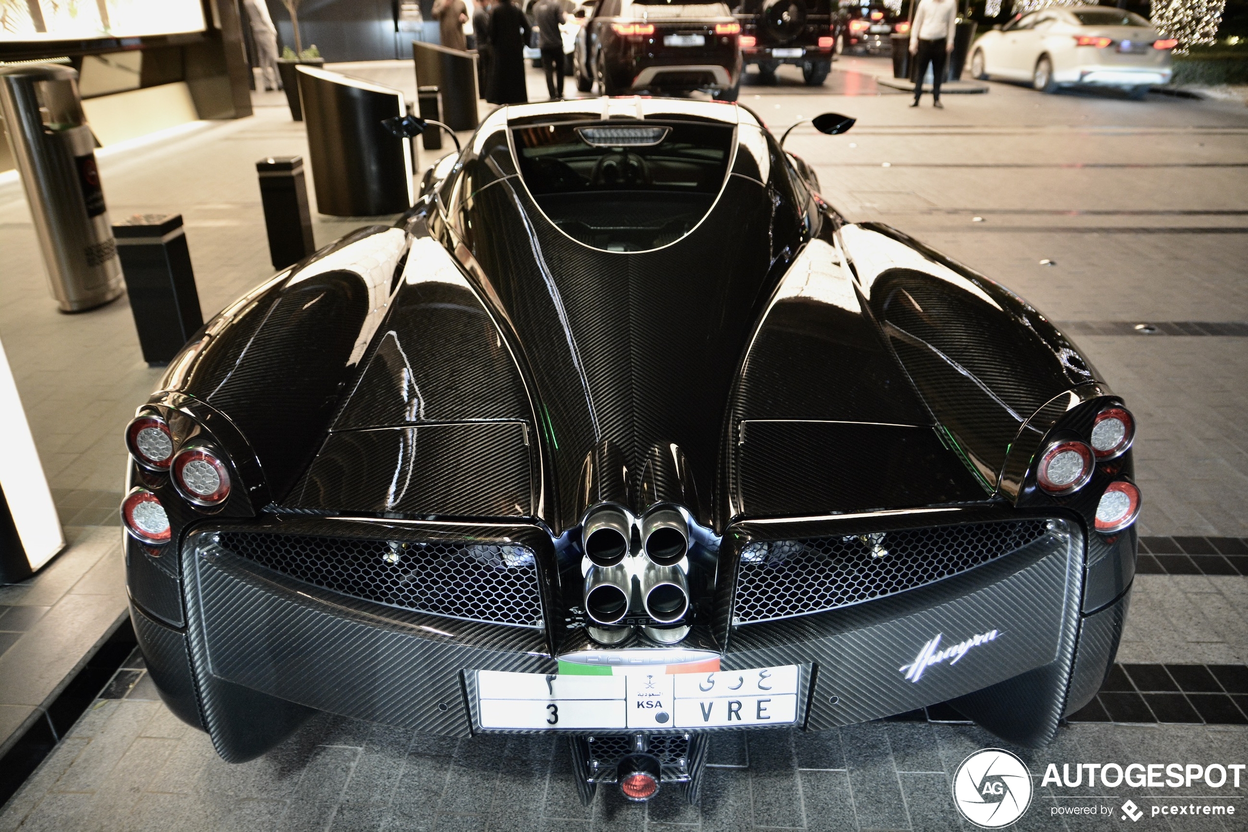 Pagani Huayra Carbon Edition Wallpapers