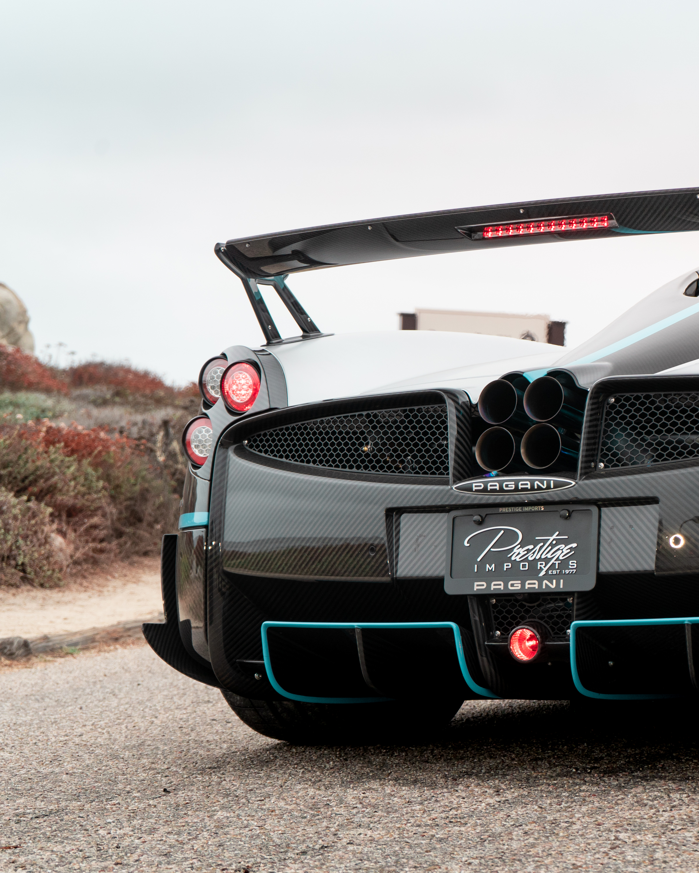 Pagani Huayra Carbon Edition Wallpapers