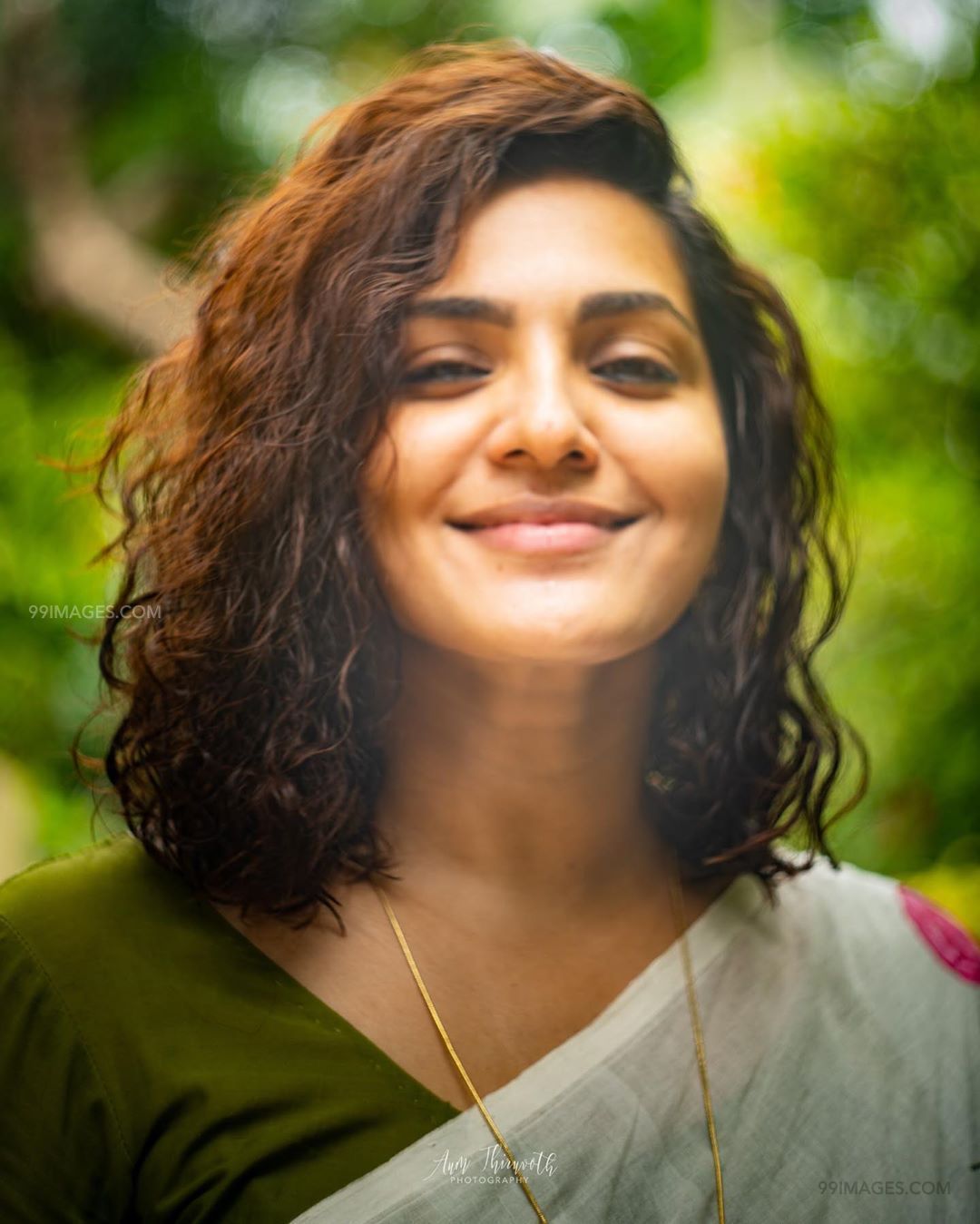 Parvathy Menon Photos Wallpapers