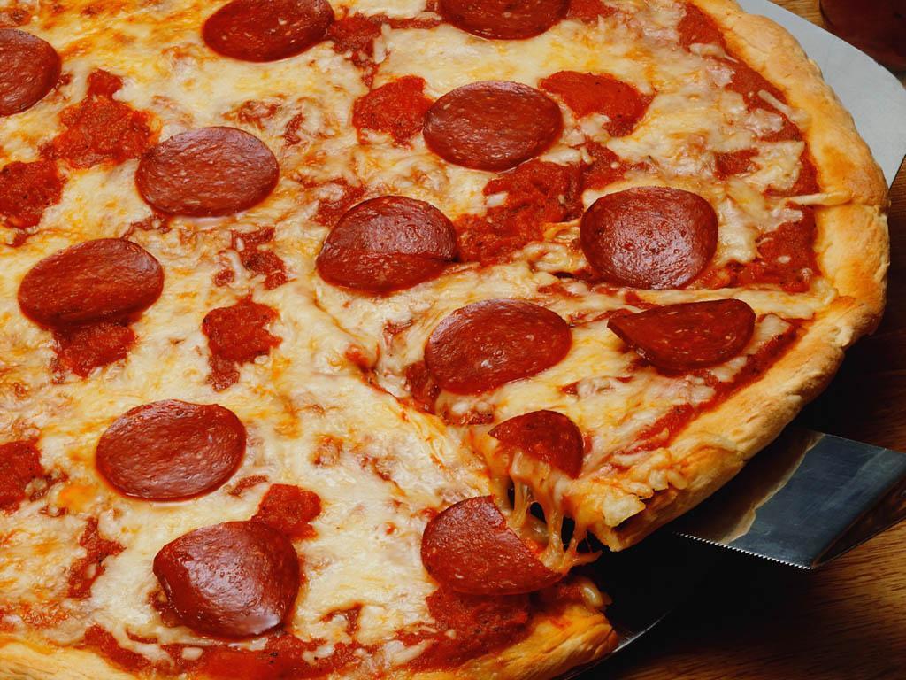 Pepperoni Pizza Wallpapers