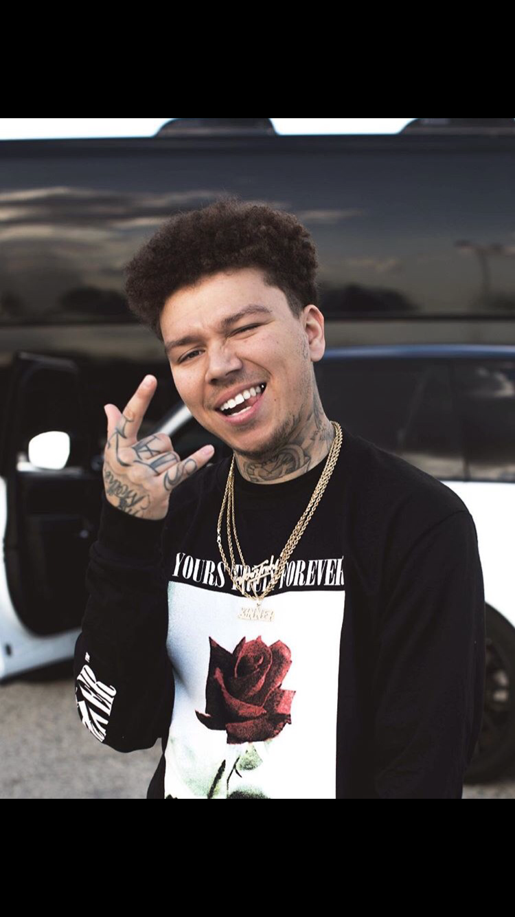 Phora Wallpapers