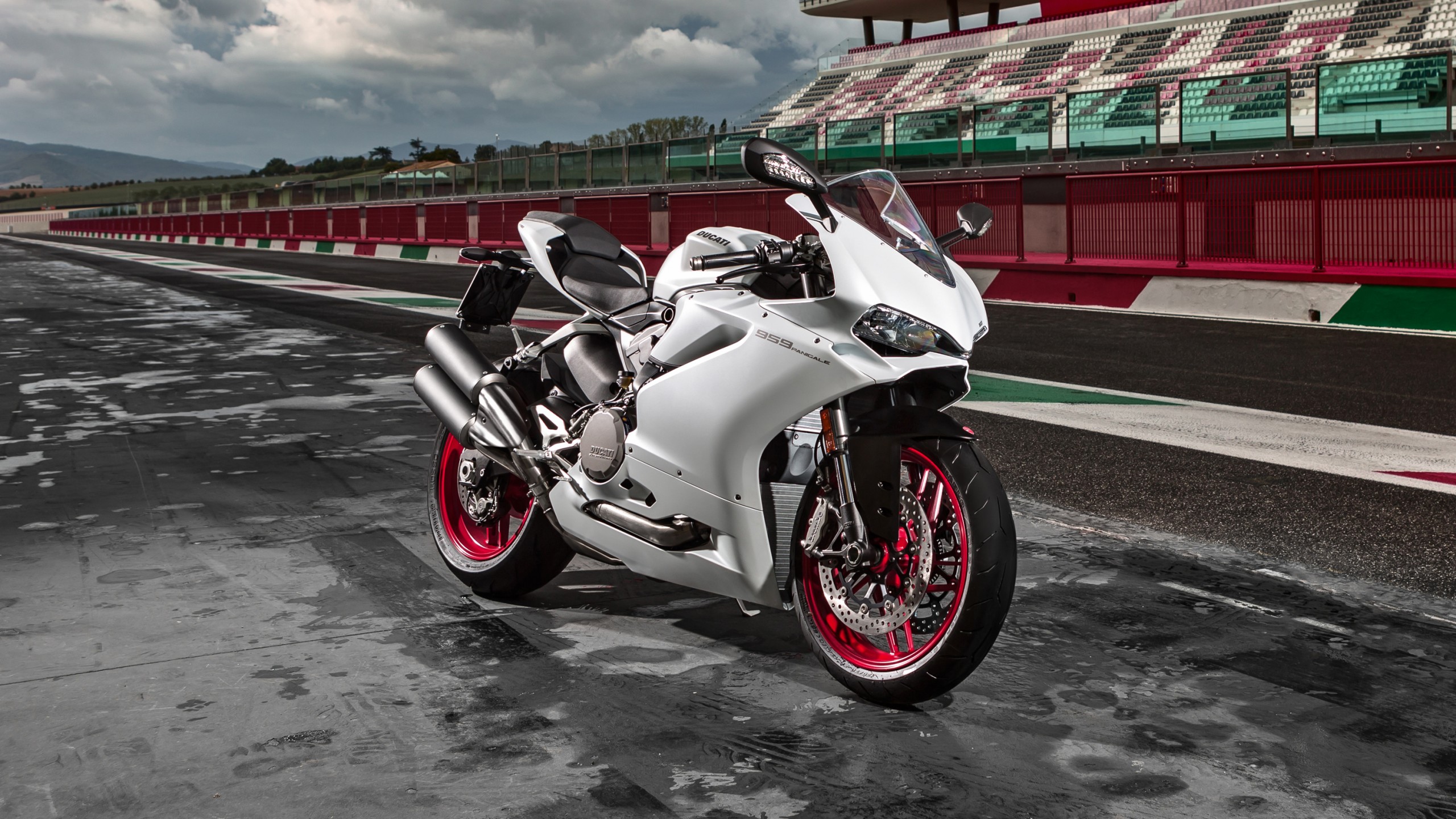 Pictures Of Ducati Motorcycles Wallpapers