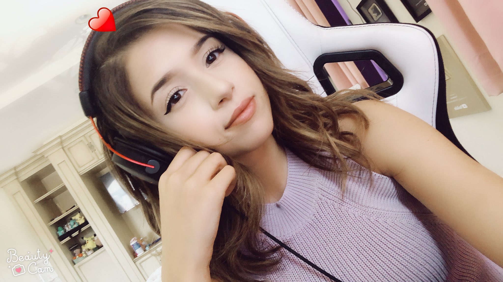 Pokimane Wallpapers