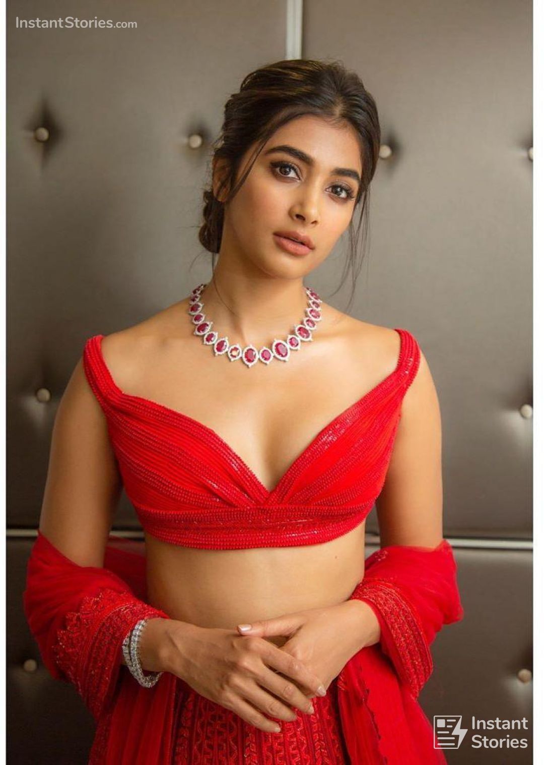 Pooja Hegde Hot Pics Wallpapers