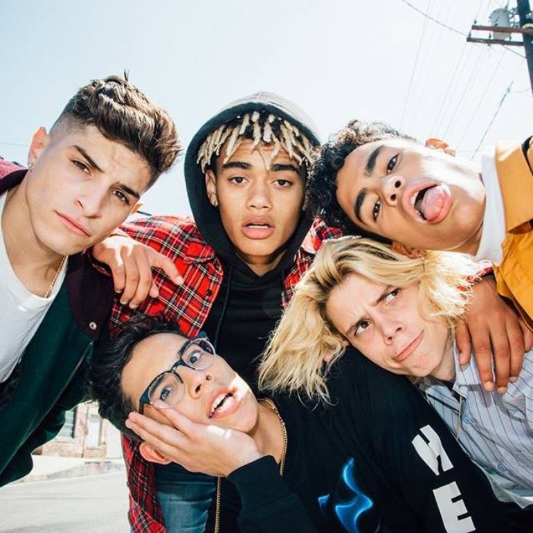 Prettymuch Wallpapers