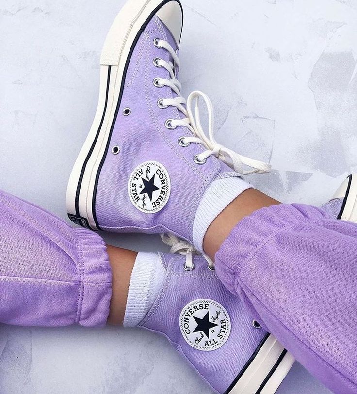 Purple Converse Aesthetic Wallpapers