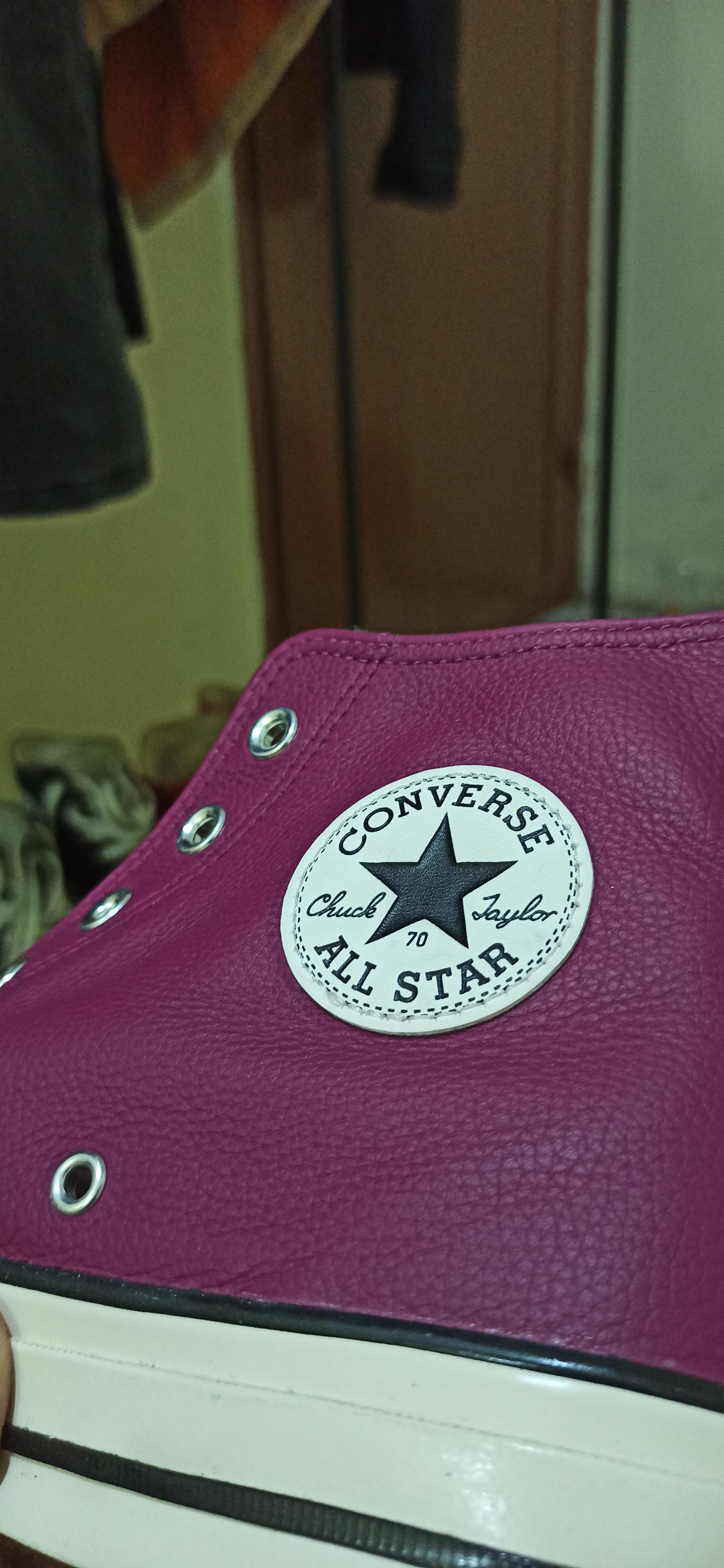 Purple Converse Aesthetic Wallpapers