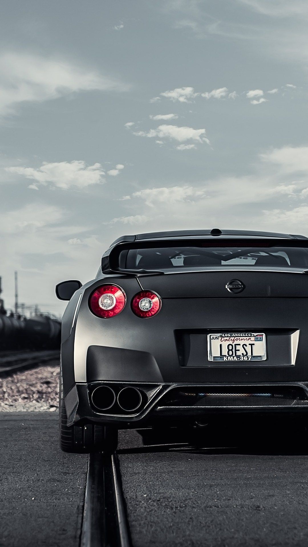 R35 Wallpapers