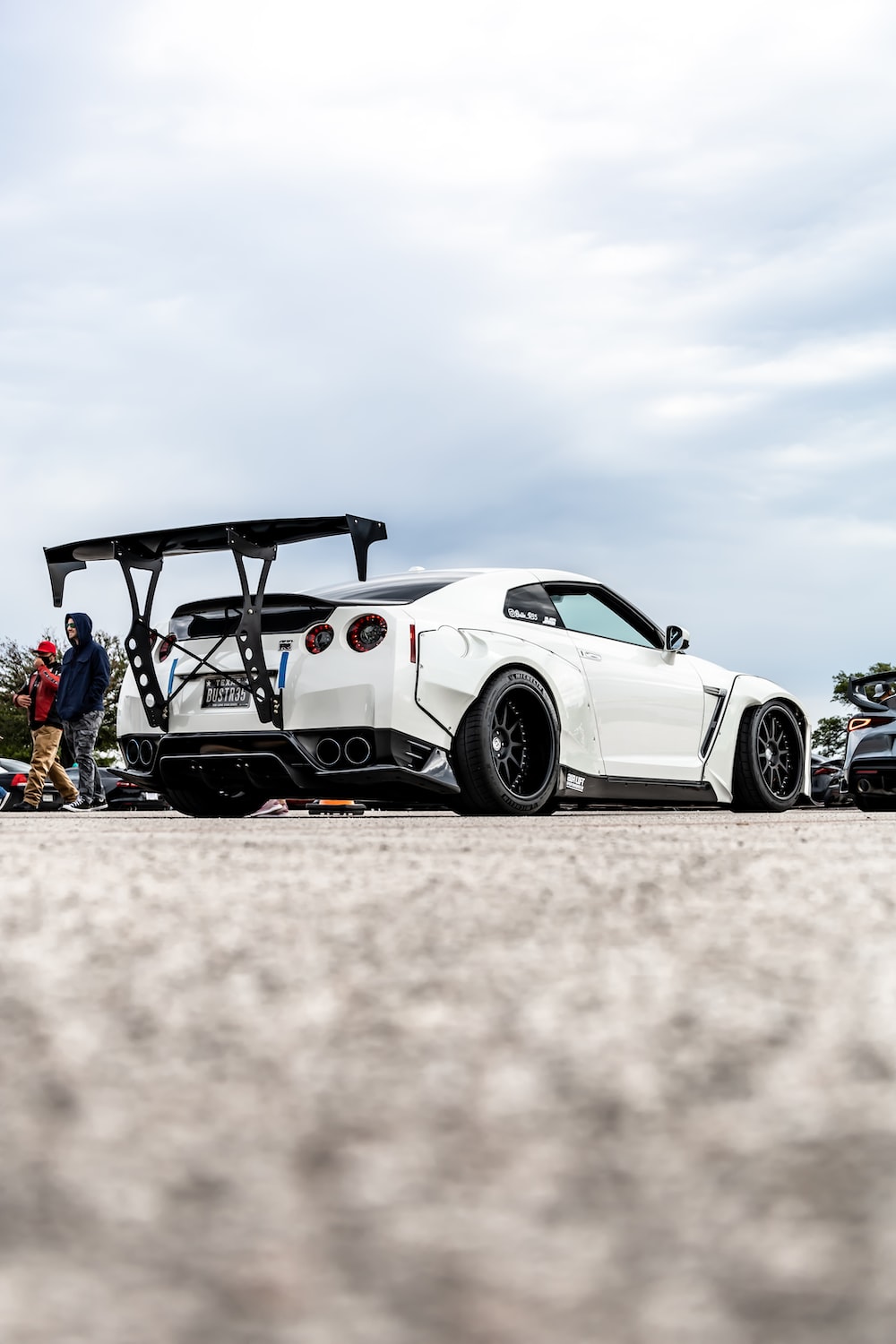 R35 Wallpapers