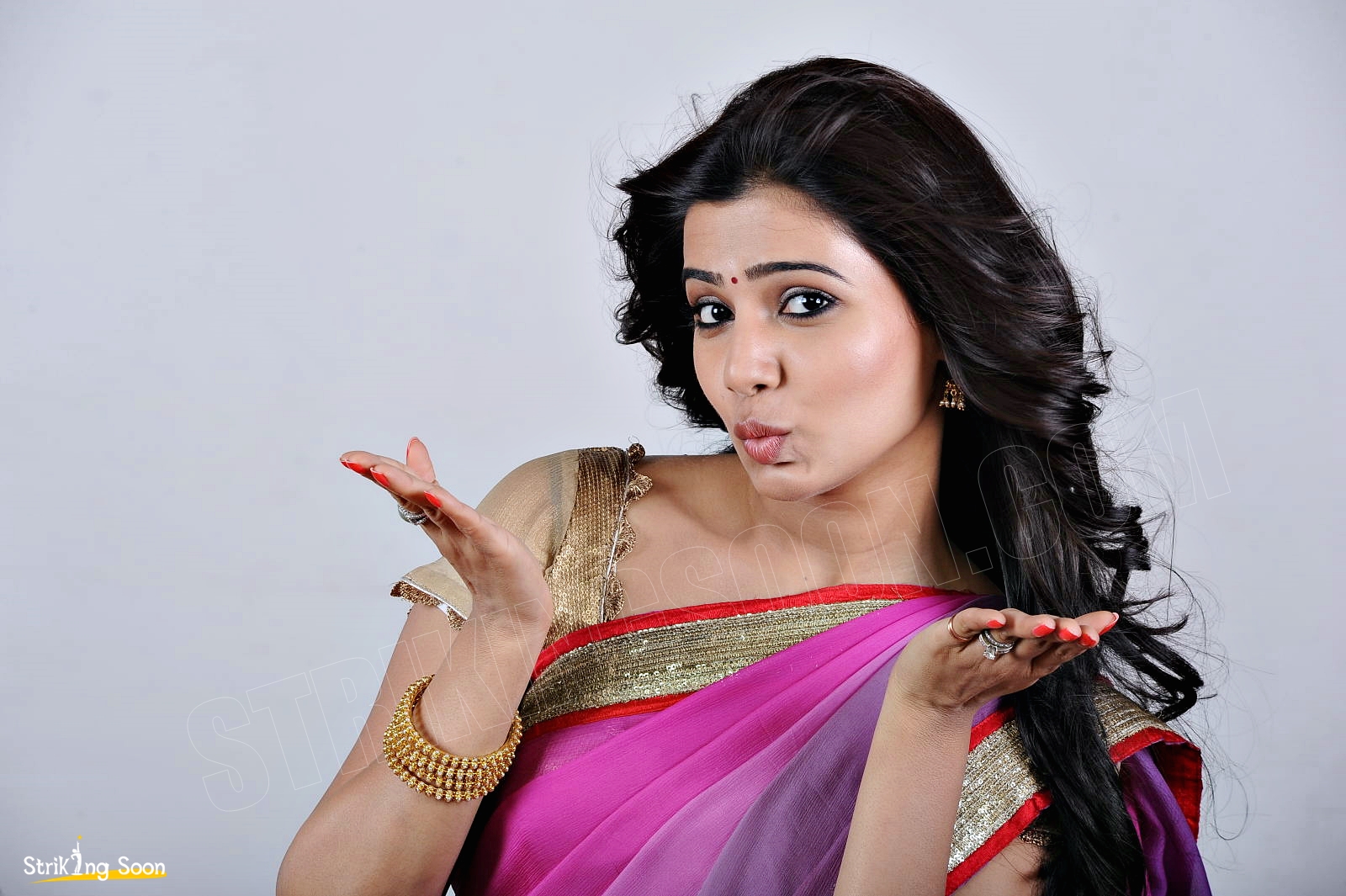 Samantha Saree Pics Wallpapers