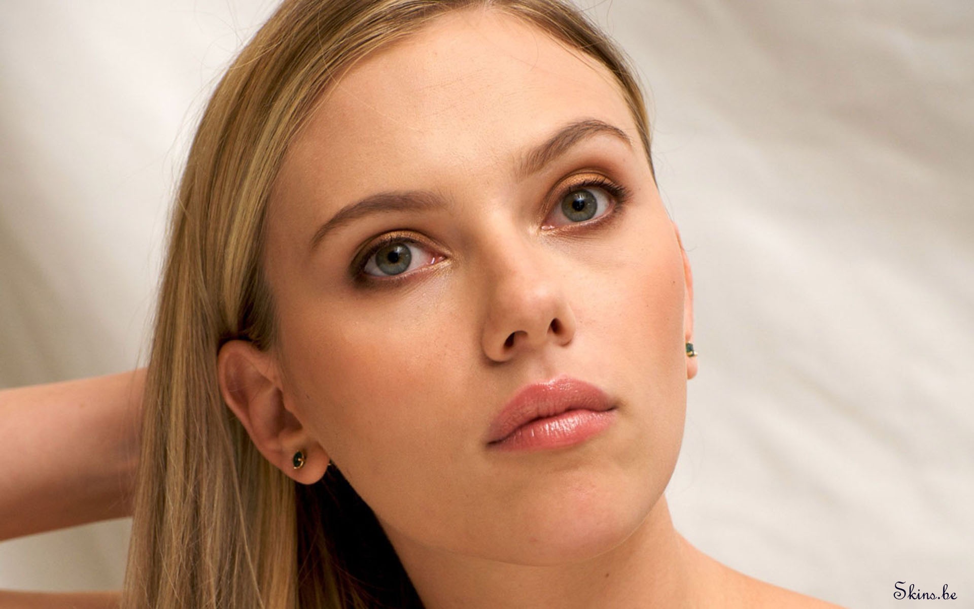 Scarlett Johansson Face Wallpapers