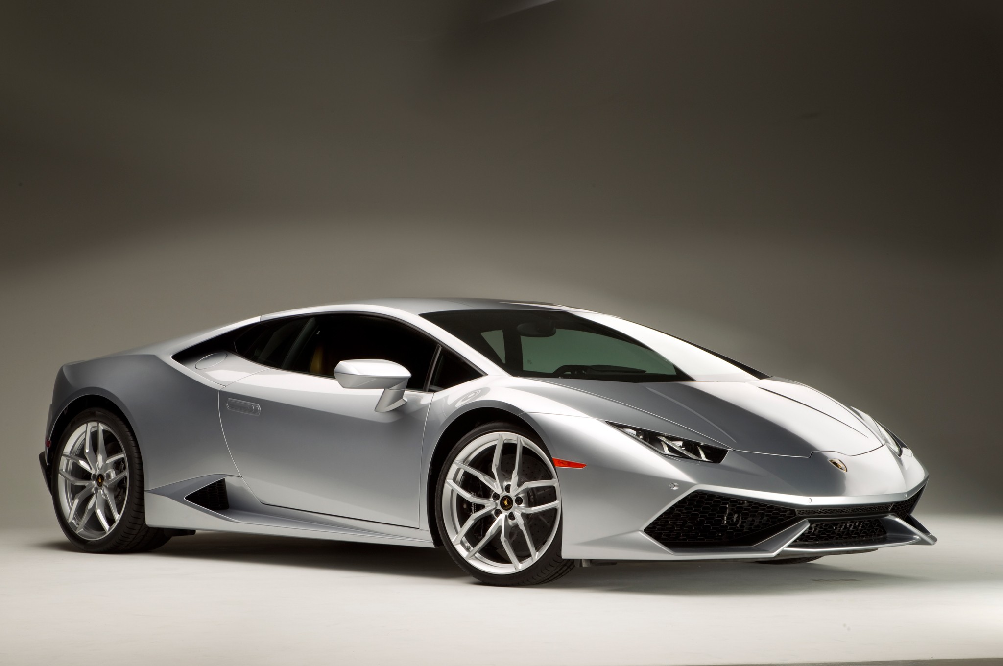 Silver Lamborghinis Wallpapers