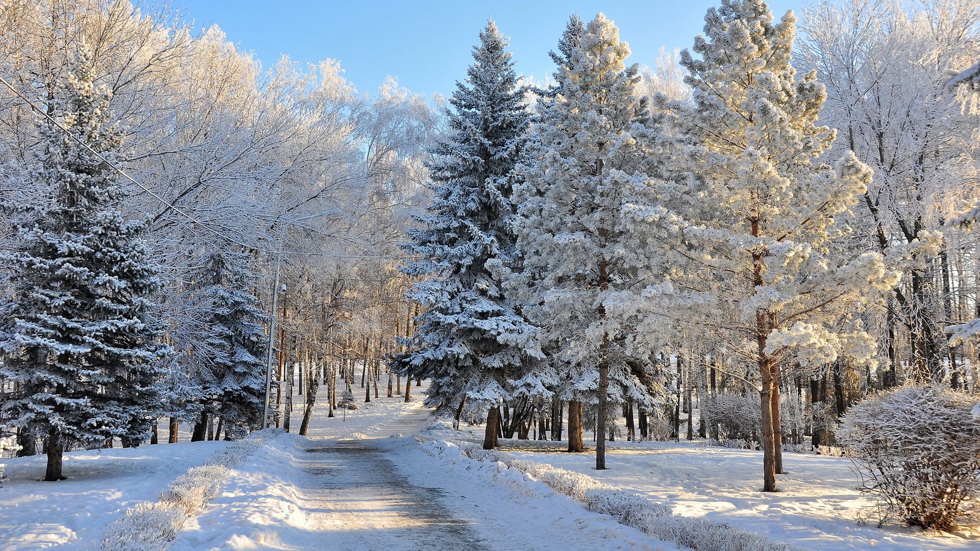 Snowy Russia Wallpapers