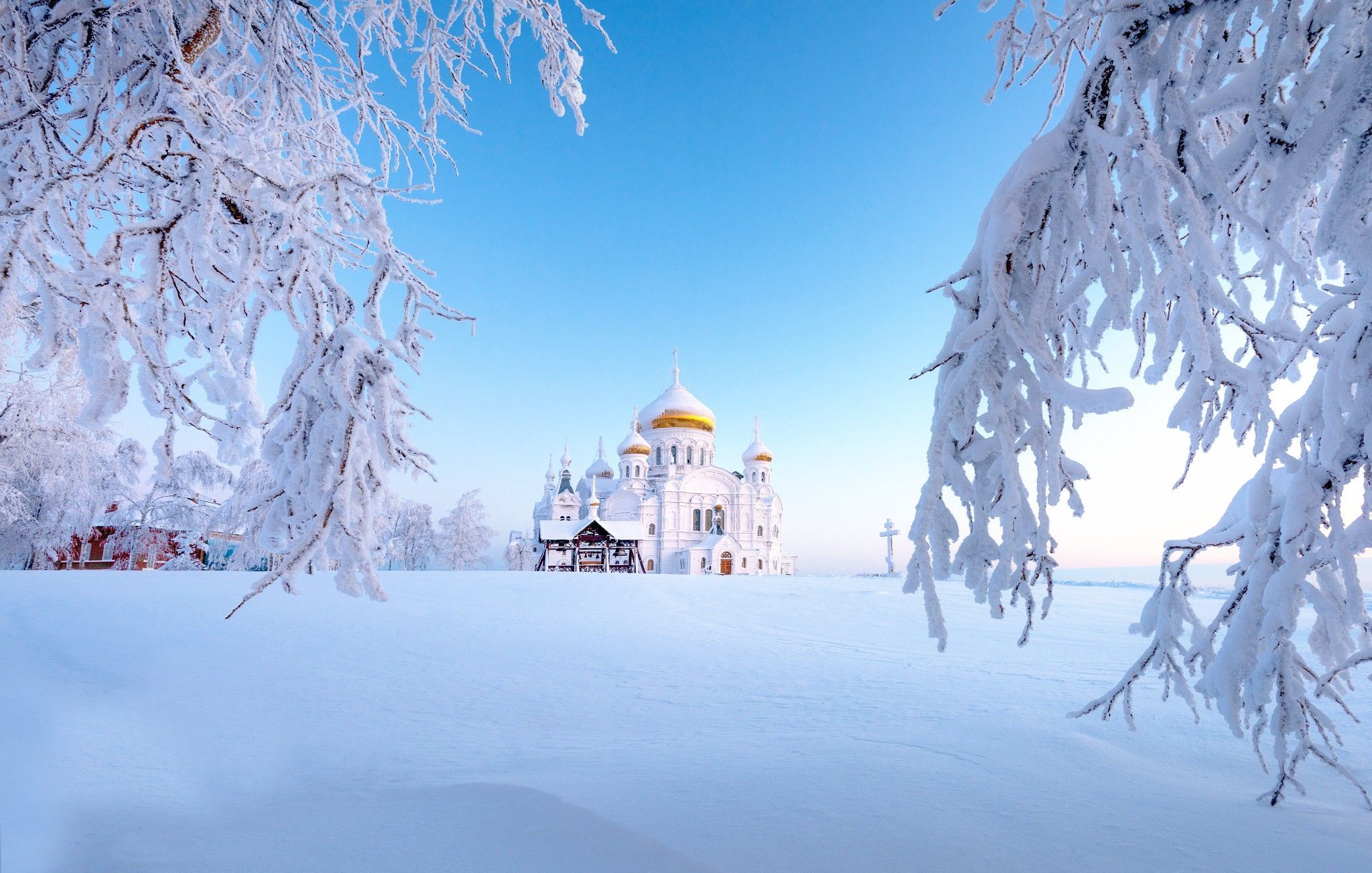 Snowy Russia Wallpapers