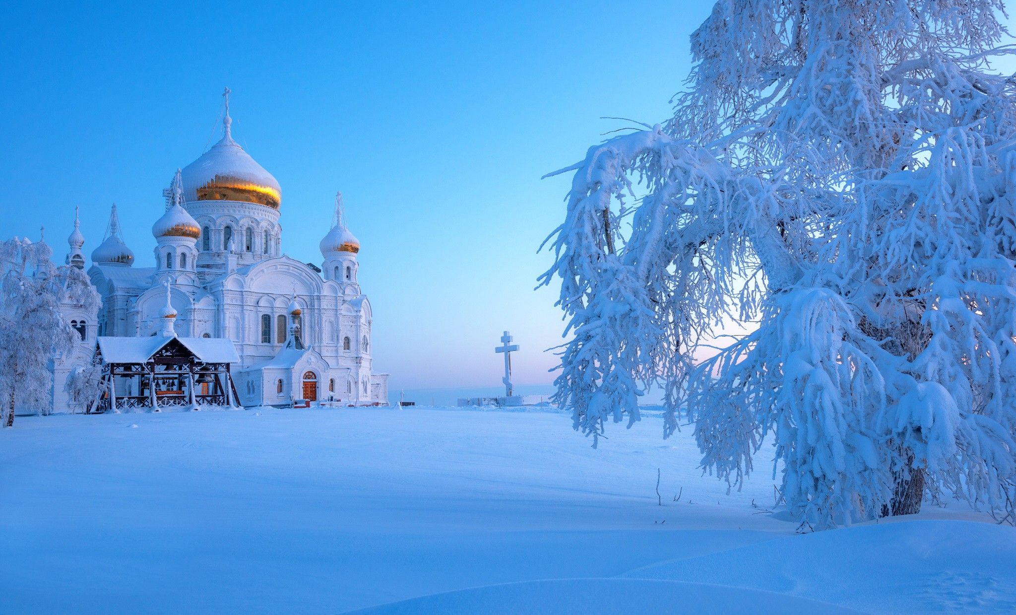 Snowy Russia Wallpapers