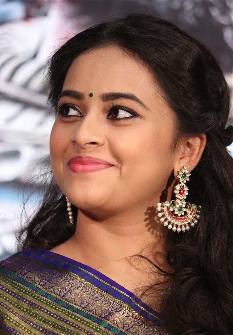 Sri Thiviya Photos Wallpapers