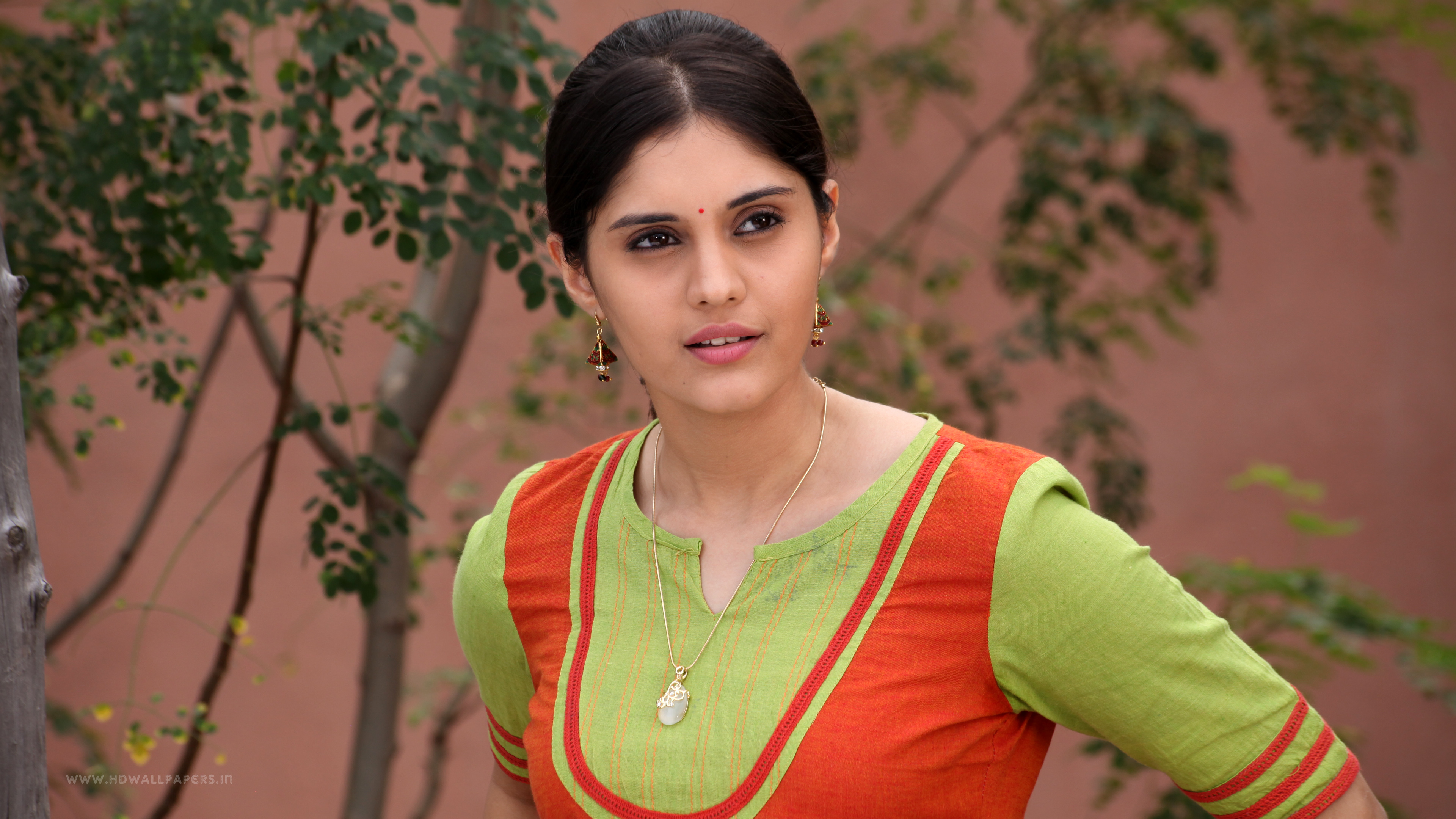 Surabhi Images Wallpapers