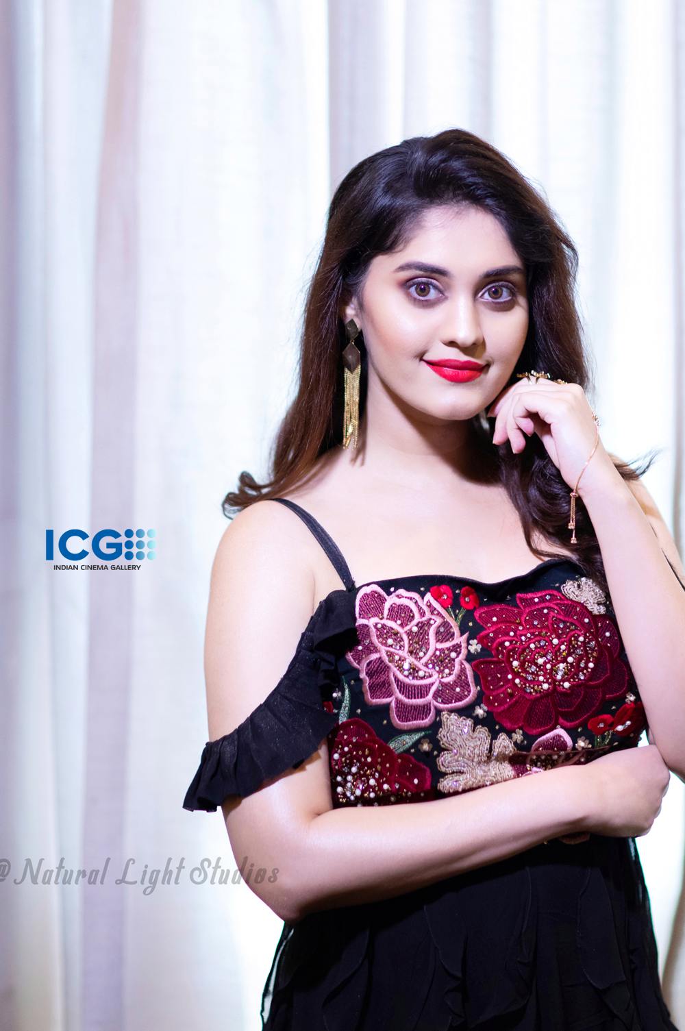 Surabhi Images Wallpapers