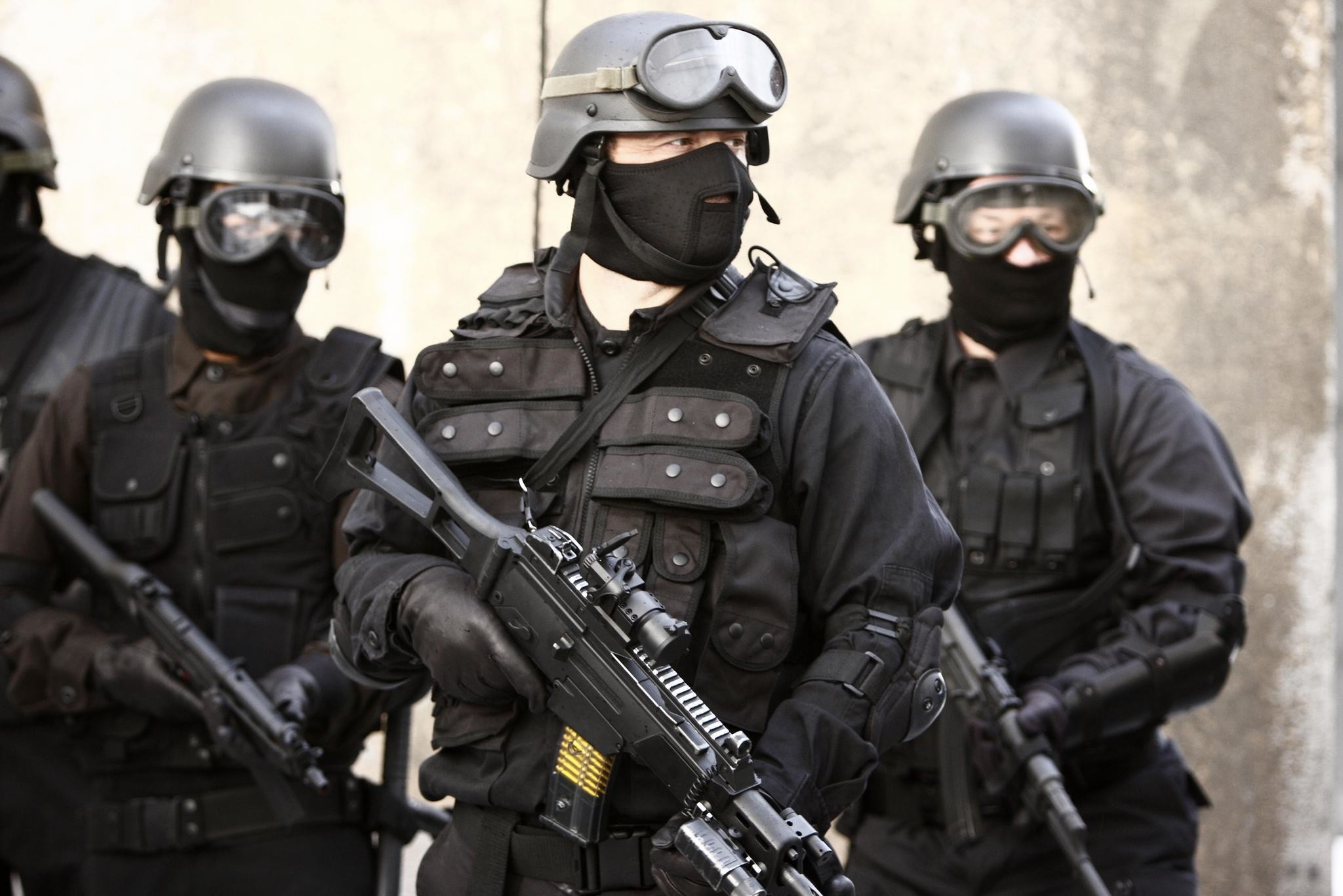 Swat Team In Action Wallpapers