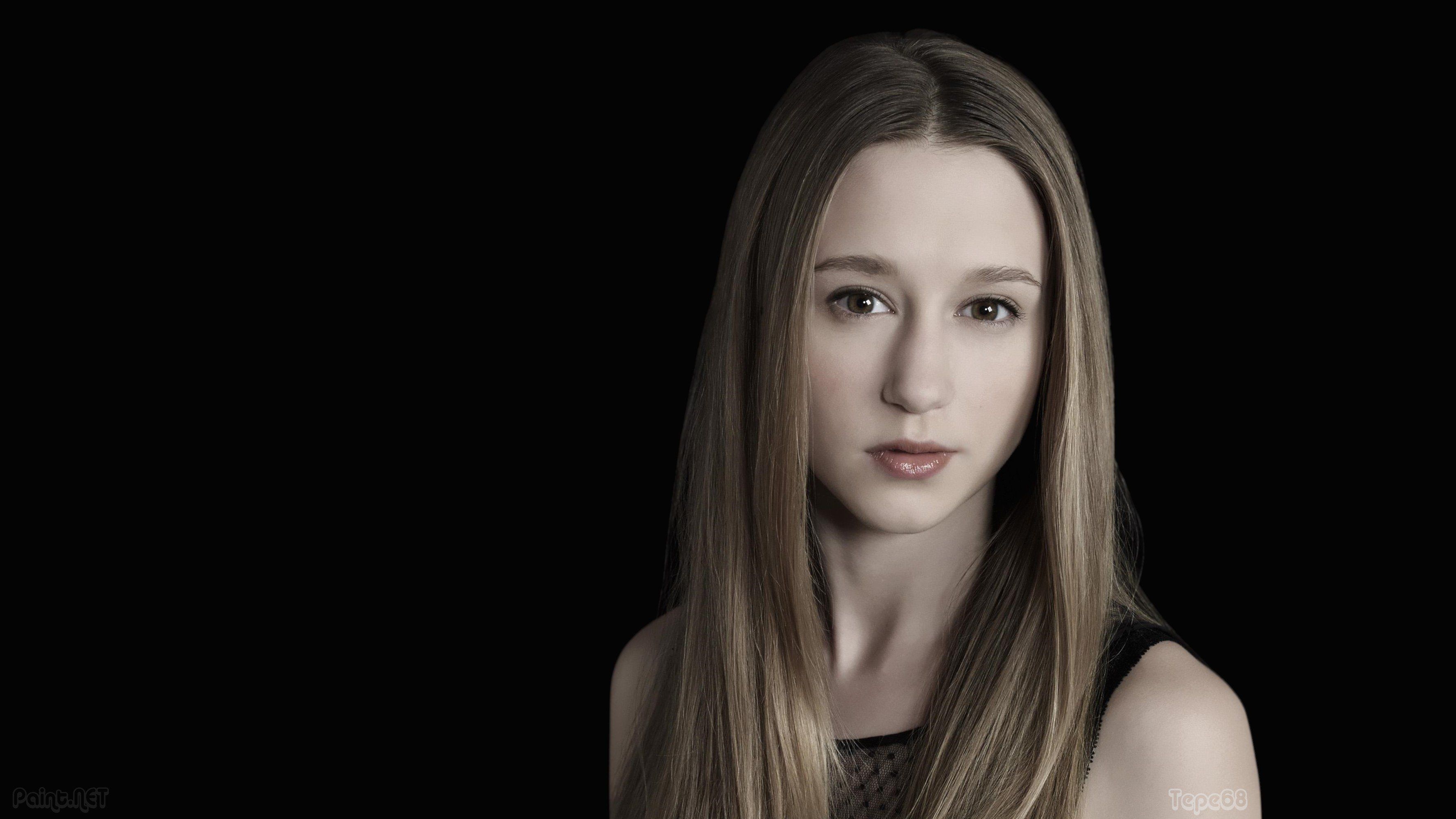 Taissa Farmiga Photoshoot Wallpapers