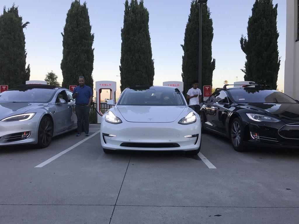 Tesla Model 3 White Wallpapers