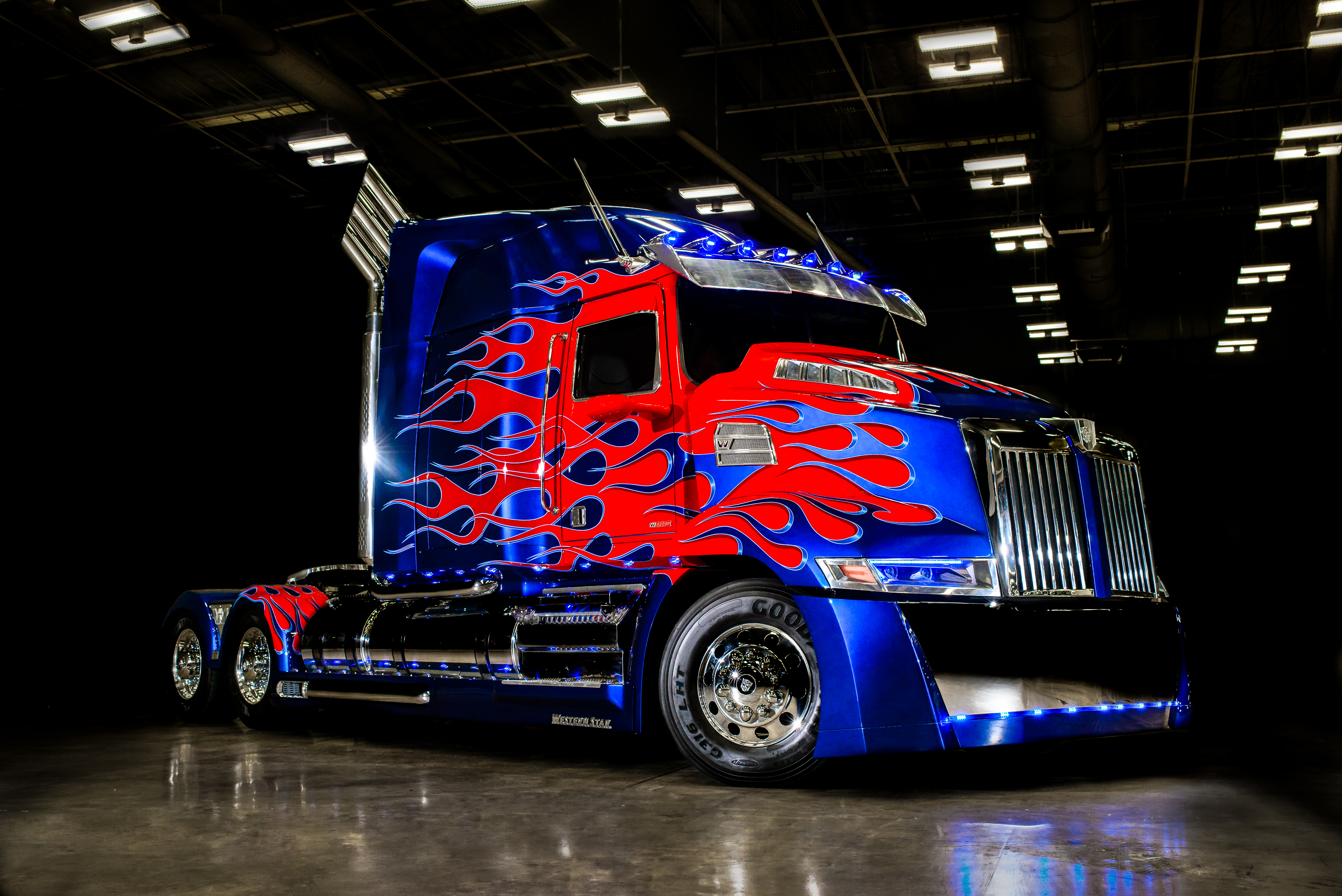 Truck Transformers Wallpapers