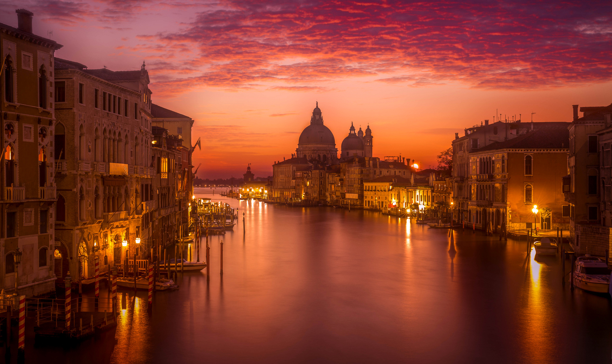 Venice At Night Wallpapers