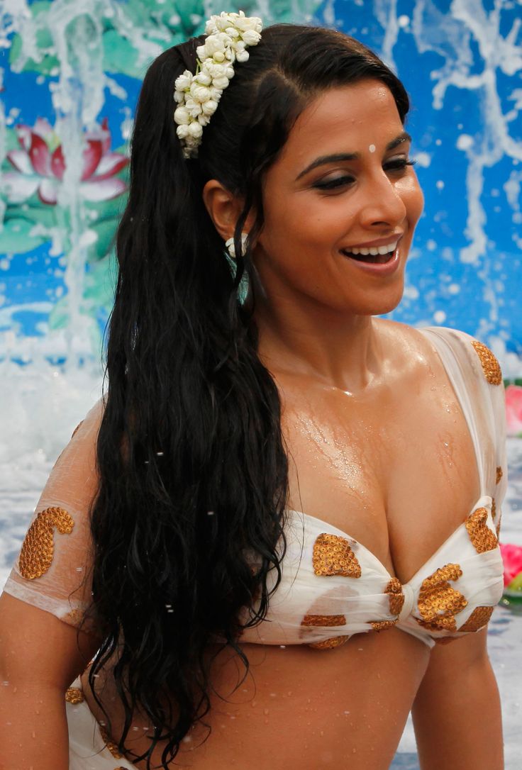 Vidya Balan Hot Wallpapers