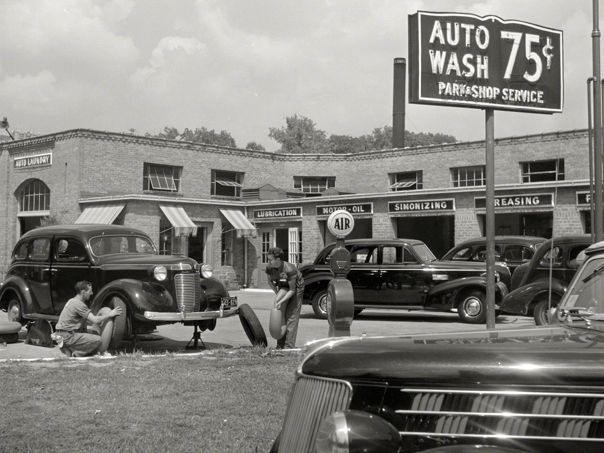 Vintage Garage Wallpapers