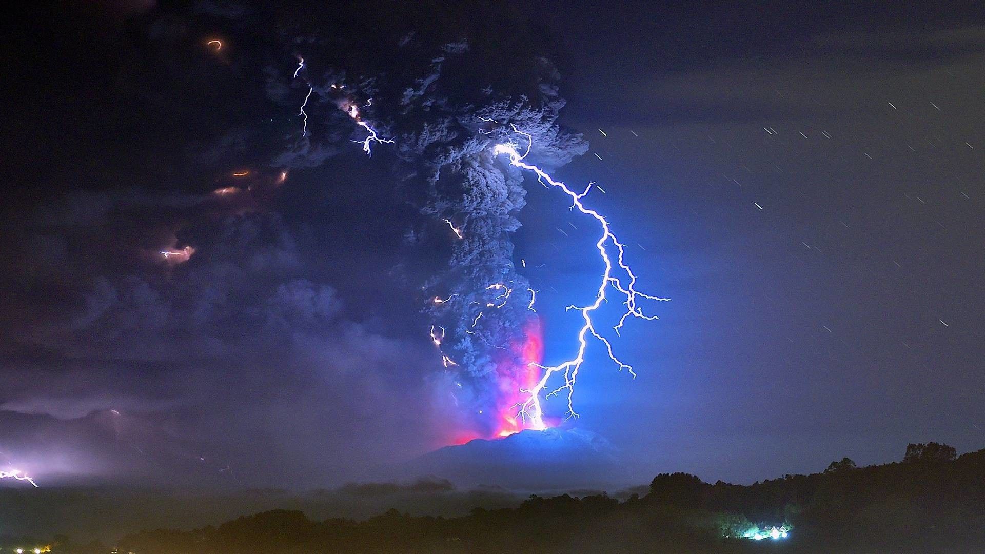 Volcano Lightning Wallpapers