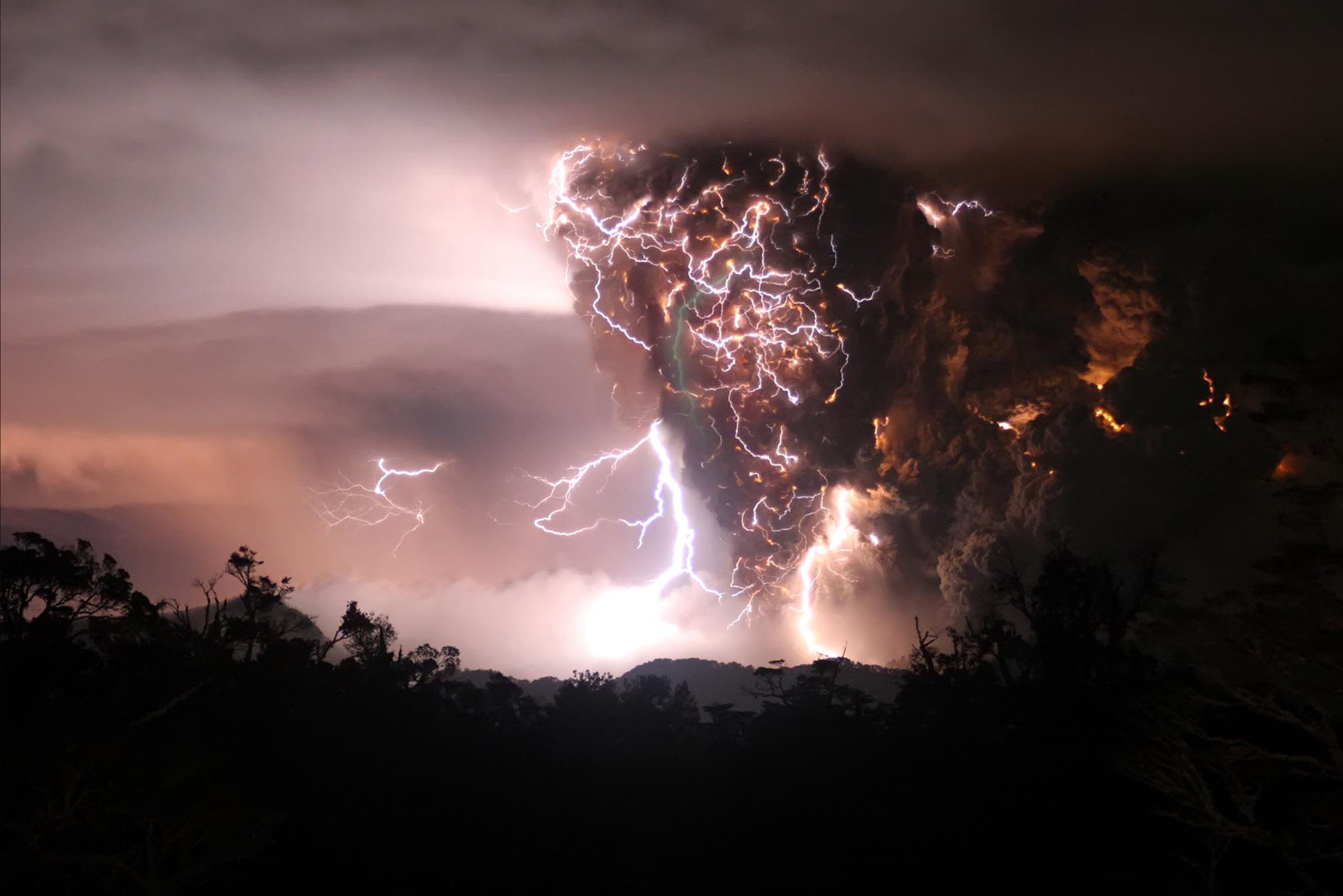 Volcano Lightning Wallpapers