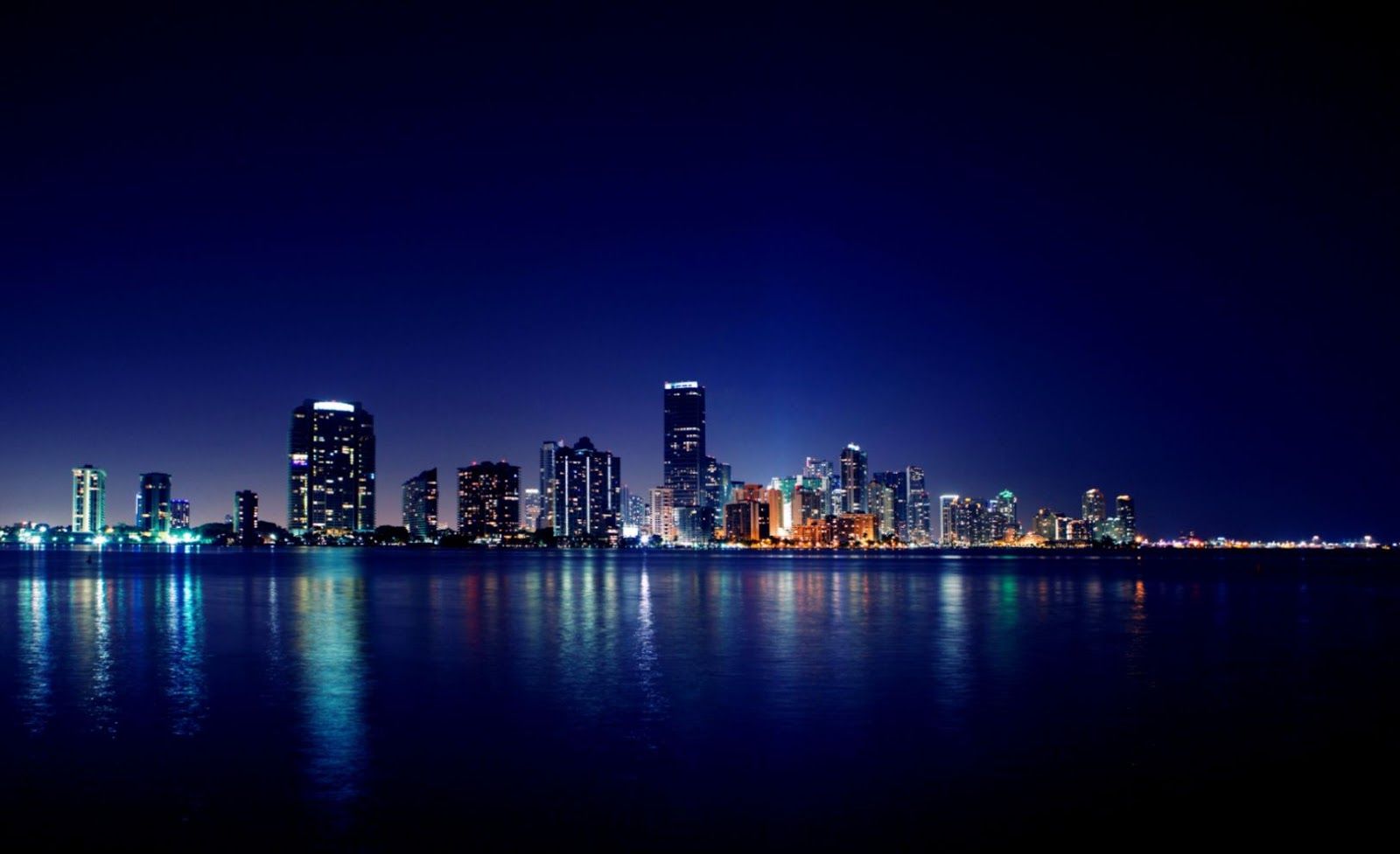 Wallpaper Miami Blue Color Wallpapers