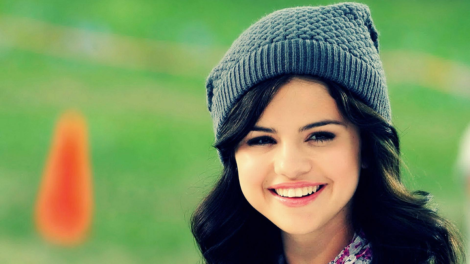 Wallpaper Selena Gomez Wallpapers