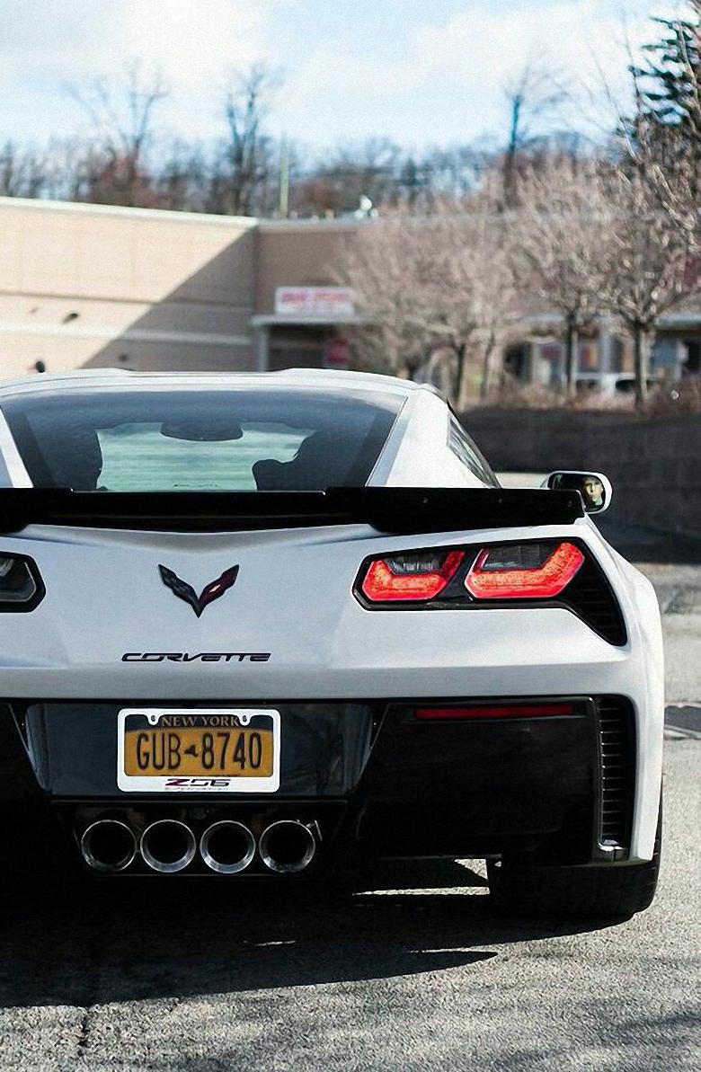 White Corvette Wallpapers