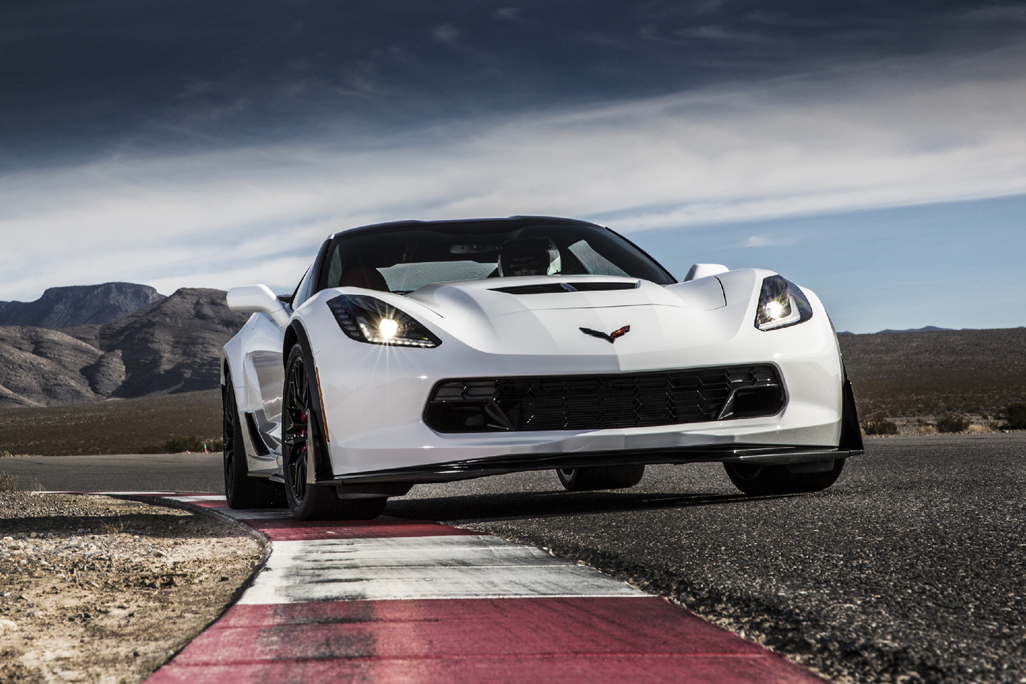 White Corvette Wallpapers