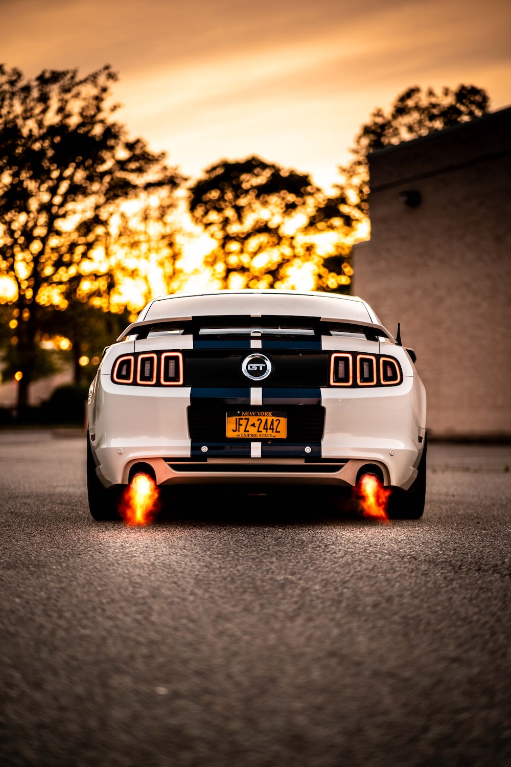 White Gt Mustang Wallpapers