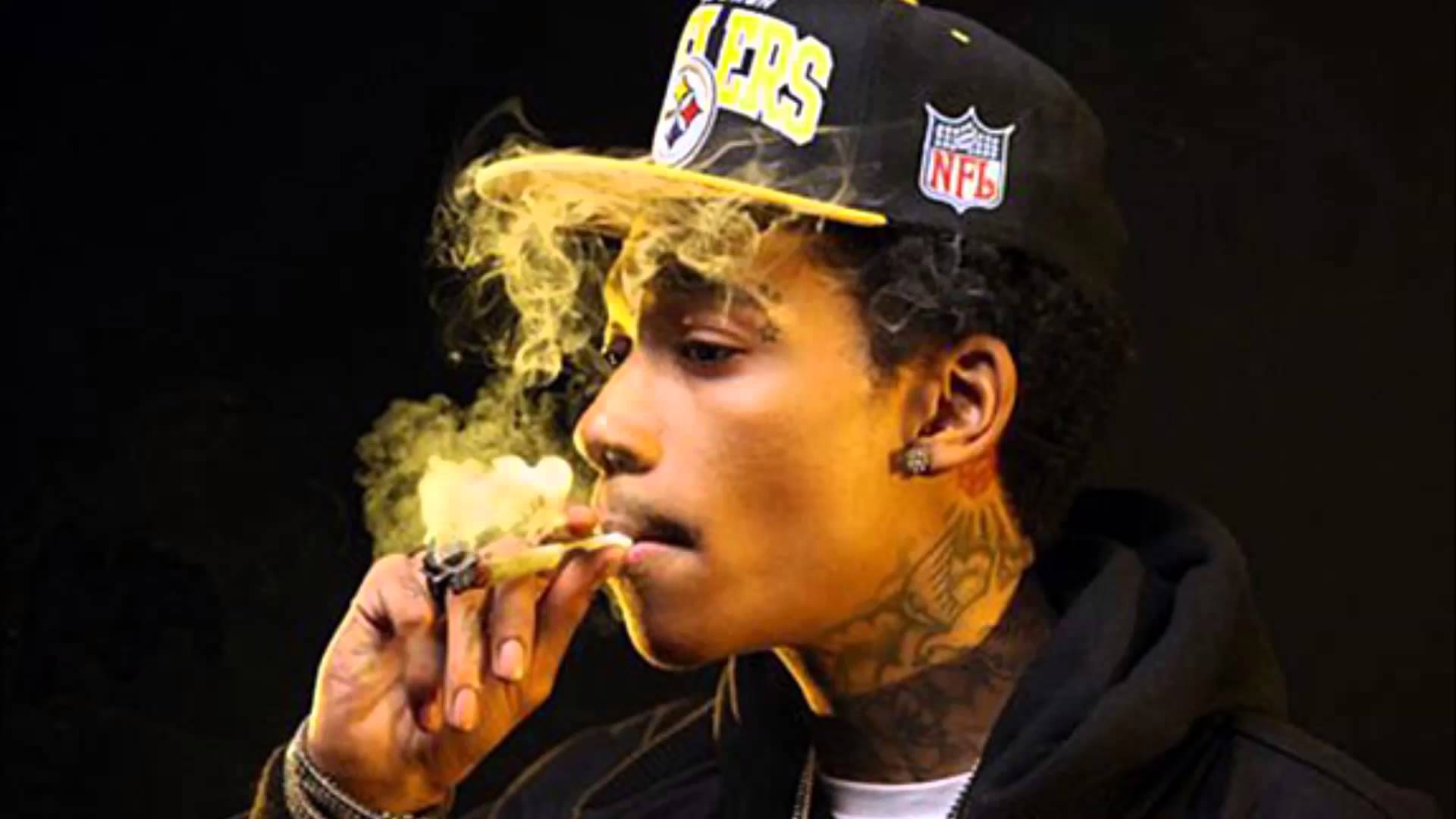 Wiz Khalifa Smoking Wallpapers