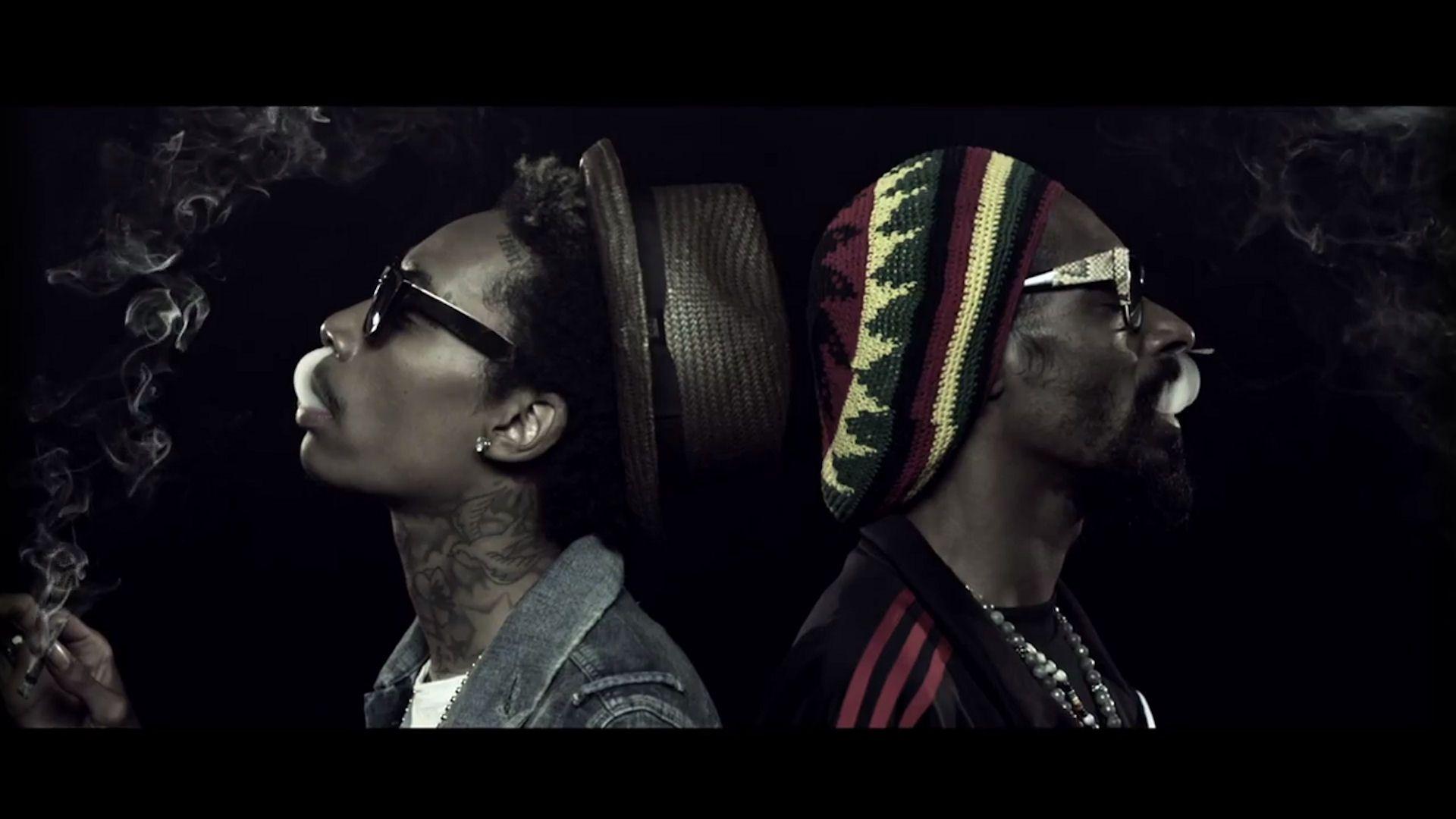 Wiz Khalifa Smoking Wallpapers