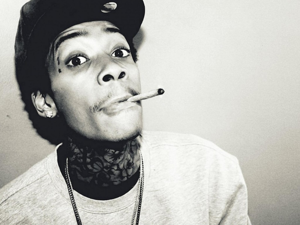 Wiz Khalifa Smoking Wallpapers