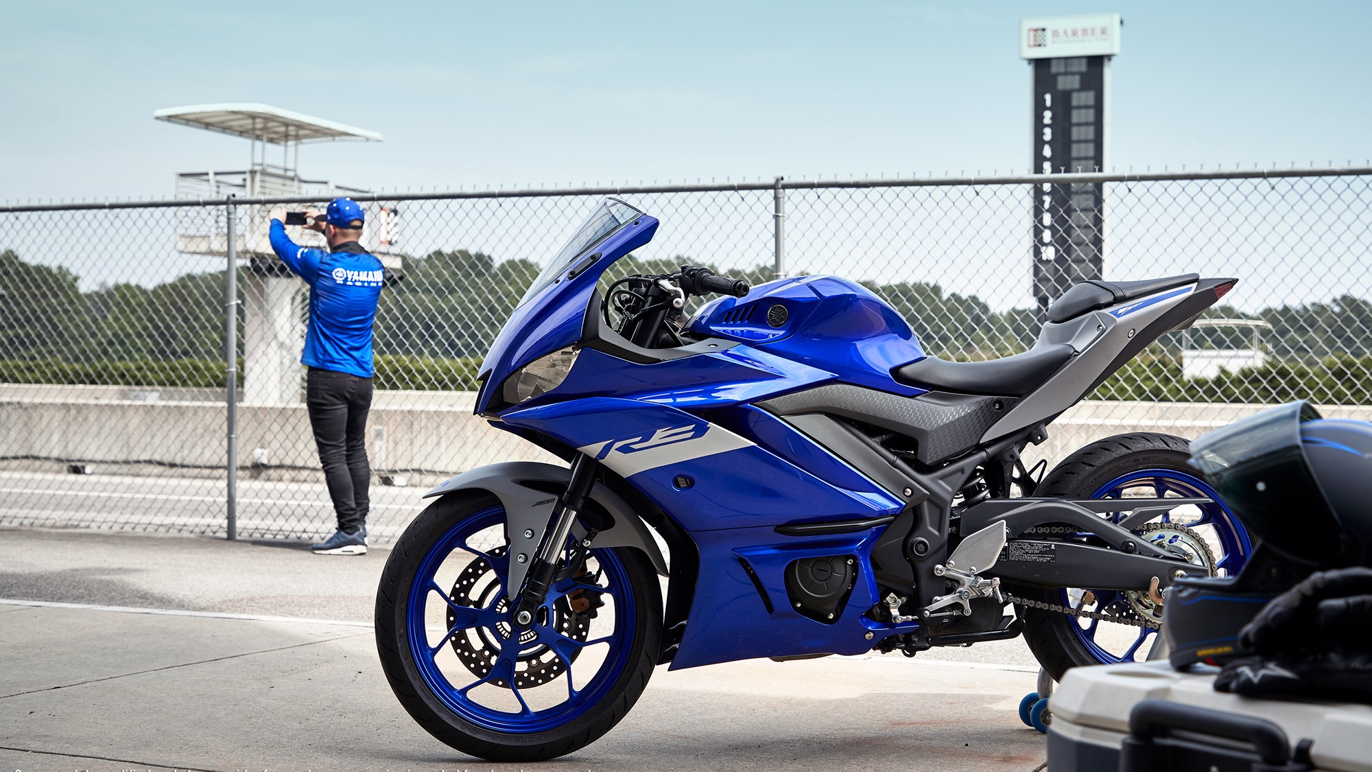 Yamaha R3 Wallpapers