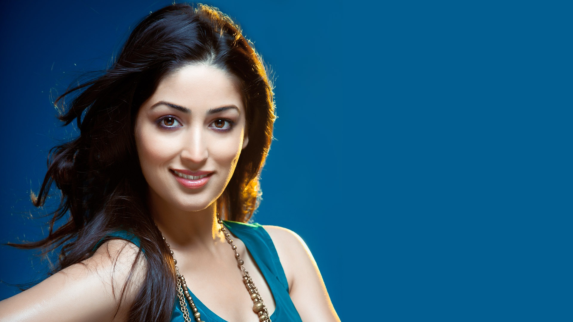 Yami Gautam Hot Photos Hd Wallpapers