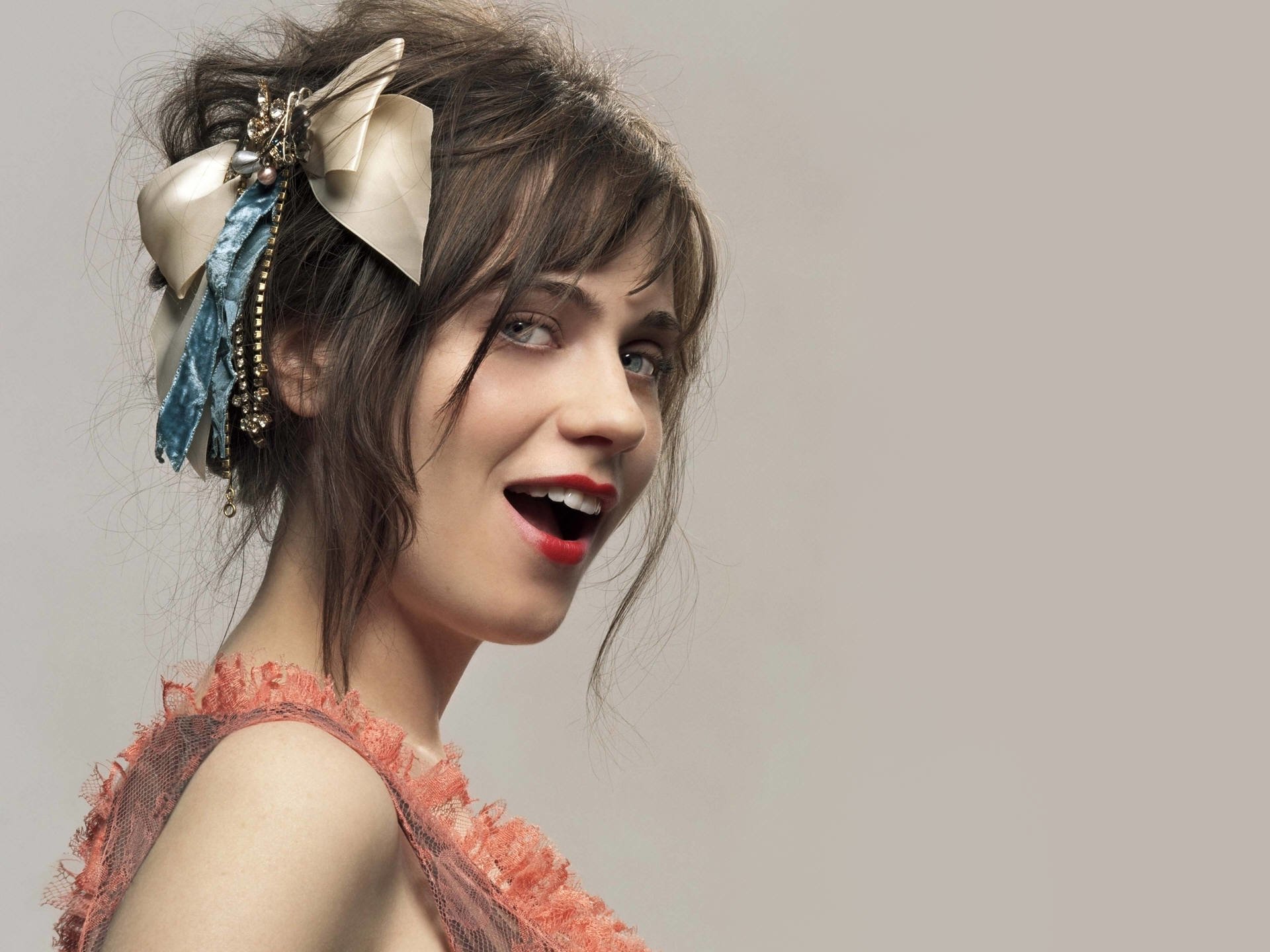 Zoe Deschanel Wallpapers