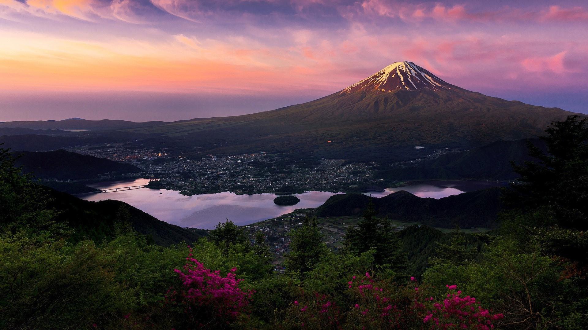 Mount Fuji Background